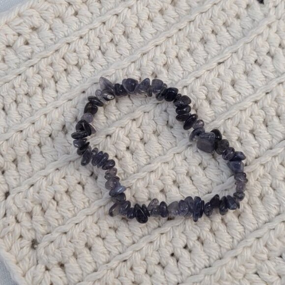 Natural Iolite Chip Bracelet | Indigo Crystal Elastic Boho Healing Jewelry - Picture 2 of 5